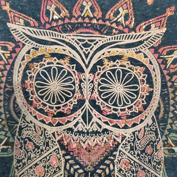 Shirt - Picture 6 of 8